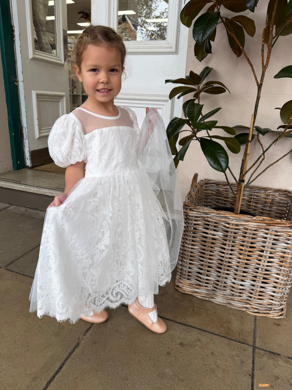 Genevieve Girls White Lace Dress - Size 6