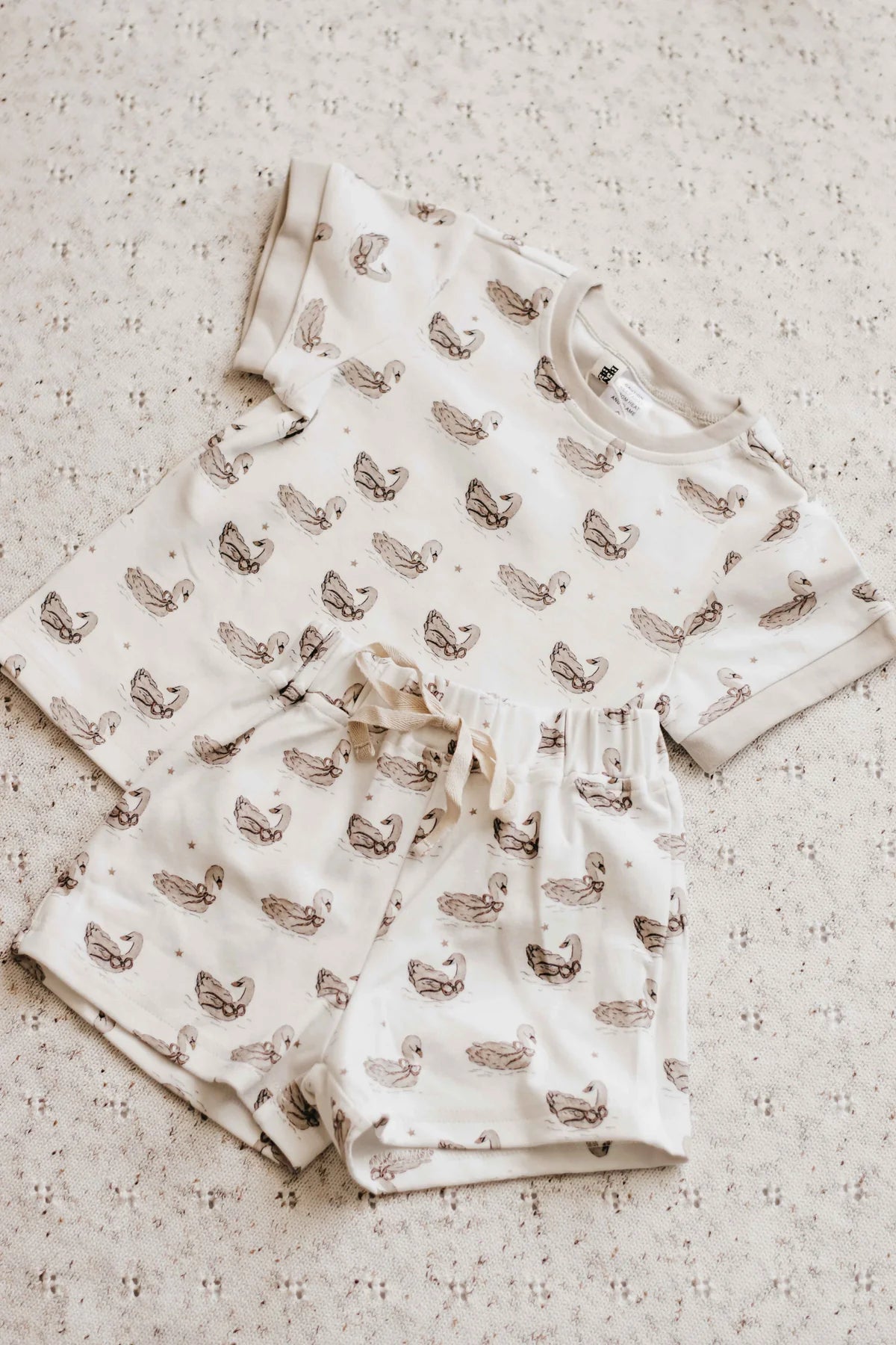 PJS - SIENNA SWAN