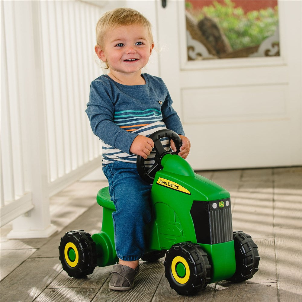 FOOT TO FLOOR - TRACTOR RIDE-ON (18M+)