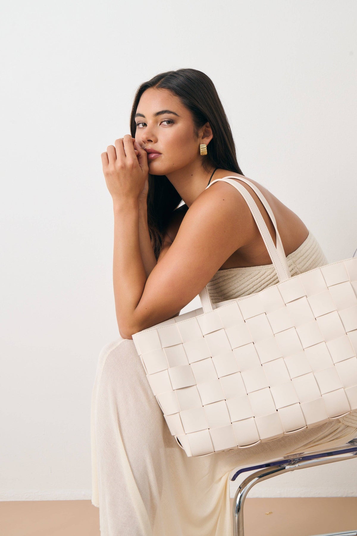 Nelly Woven Tote Bag in Beige
